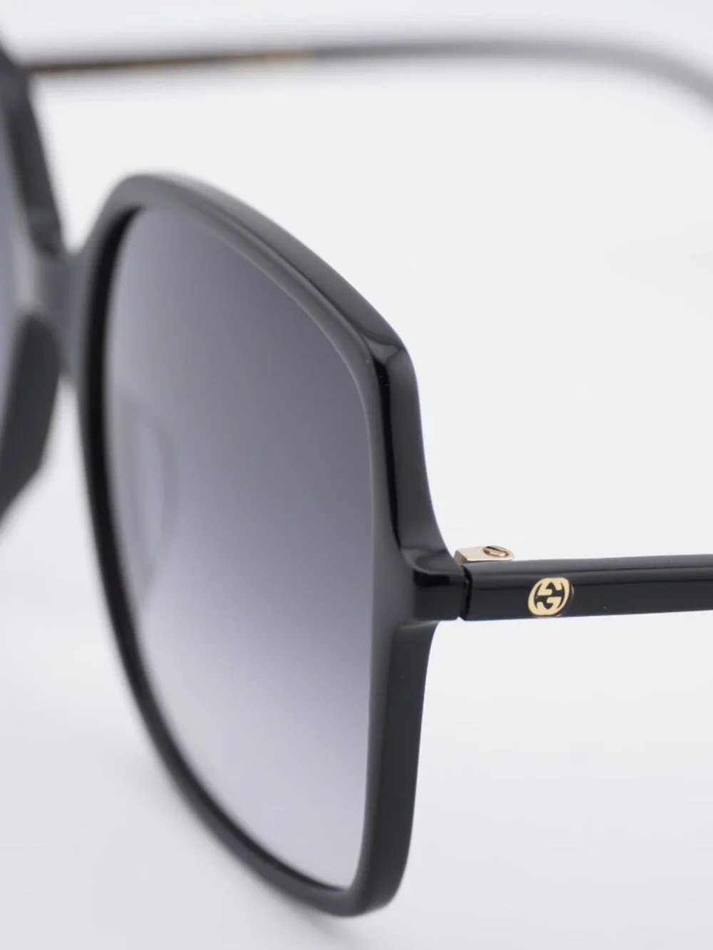 Gucci GG0544S 001 Sunglasses Black Square Frame, Grey Gradient Lenses